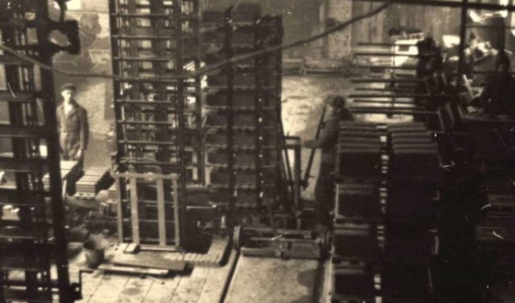 1955: steenfabriek Heukelum